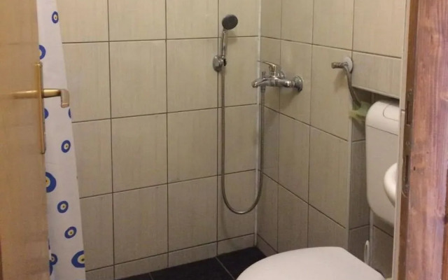 Haris Youth Hostel