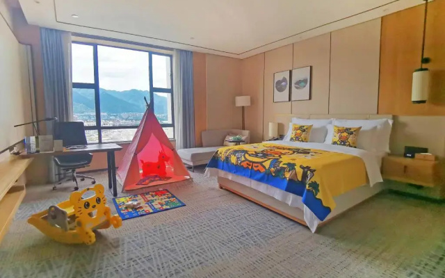 Rezen Longuu Hotel