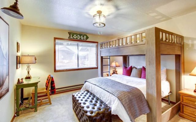 Near Golfing & Hiking: Pinetop Vacation Rental!