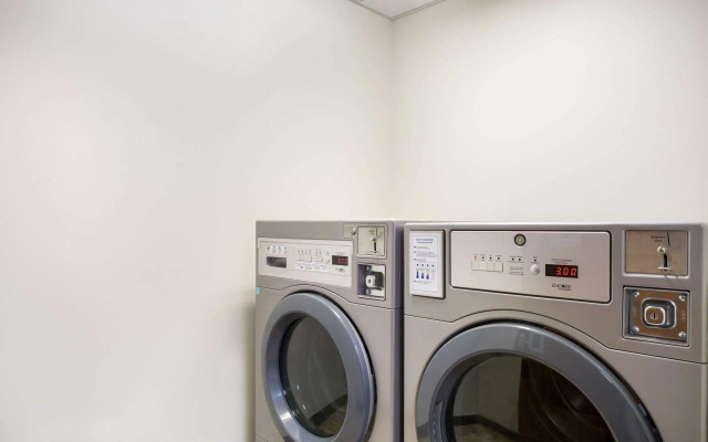 Quality Inn & Suites Monterey I-40