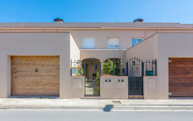 HomeHolidaysRentals Casa Moonlight – Costa Barcelona