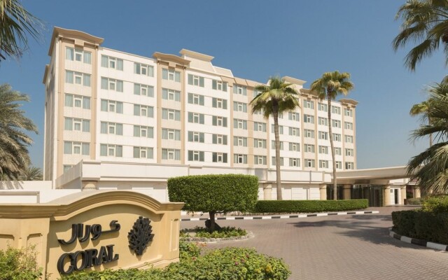 Отель Coral Beach Resort - Sharjah вид на фасад