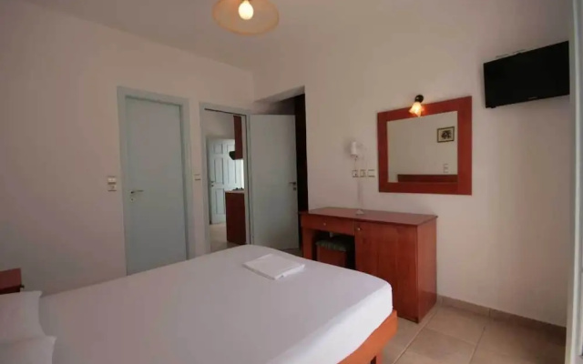 Pirgos Stelida Hotel