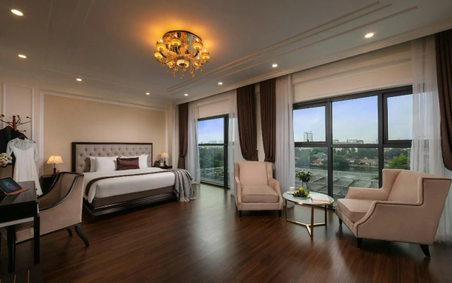 Adonis Hotel