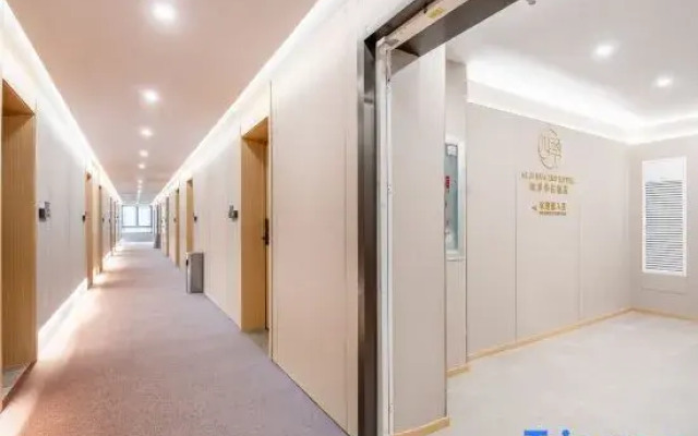 Siji Huazhu Hotel (Kunming Wujiaba Guanshang Old Street)