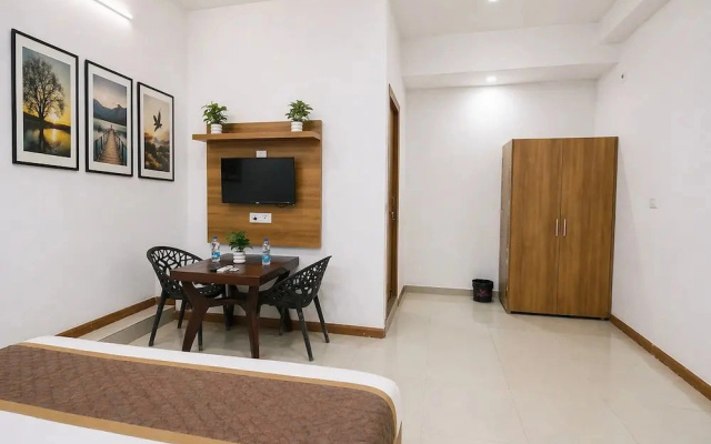 Mauryan Express Hotel Nangloi Metro