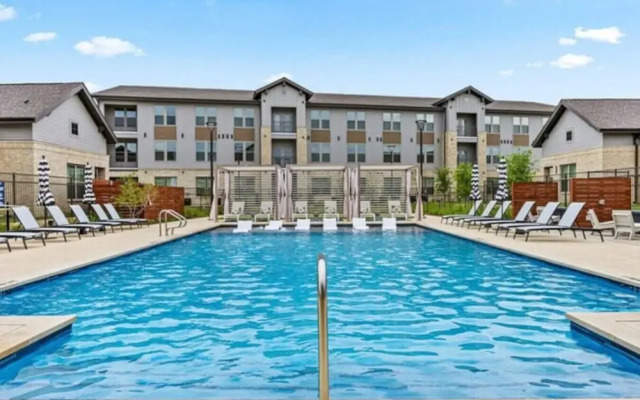 Apex Executive Apartments - 601 Graham Dr TX