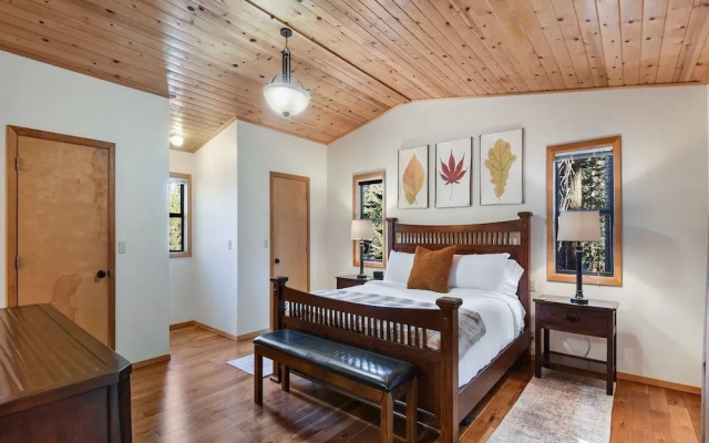 Knotty Pines Retreat