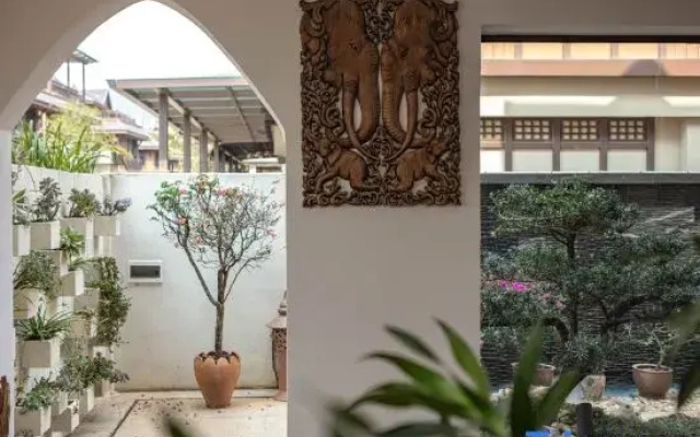 "Lanyu-CloudHaven | Thai-Serene Retreat Villa"