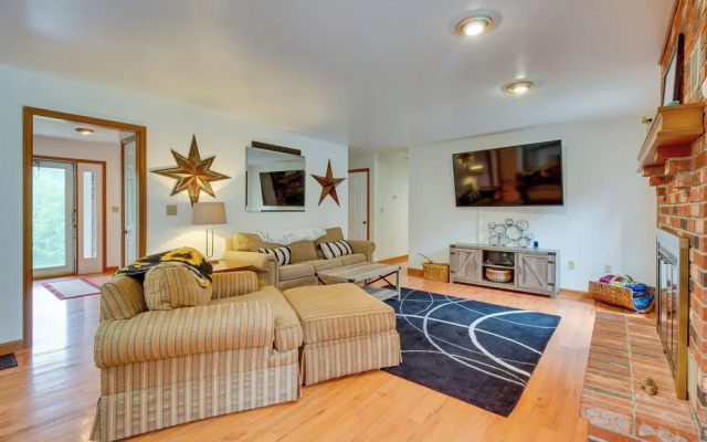Pet-friendly Union Vacation Rental With Pool!