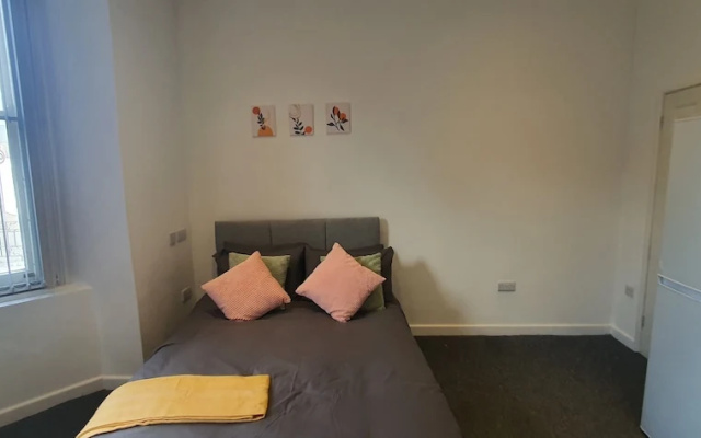 Luxury 2 Bedroom Apartment