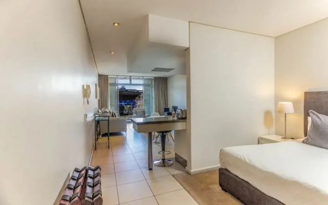 De Waterkant Studio Apartment, Fully Furnished and Equipped No0803
