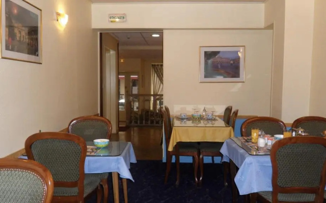 Hotel Les Portes D'Or