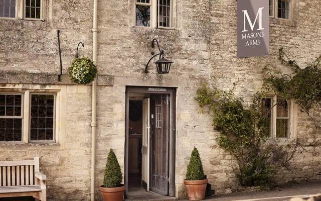 The Masons Arms