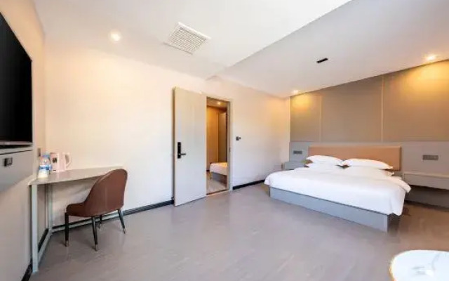 Jinghua Hotel Xiong'an New Area Bus Station Branch