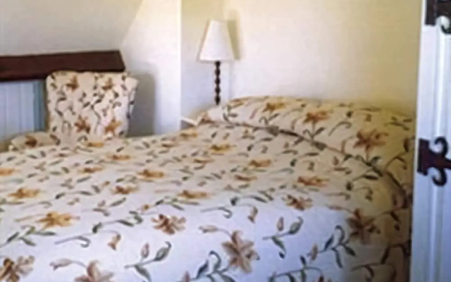 The Yellow House Bed & Breakfast