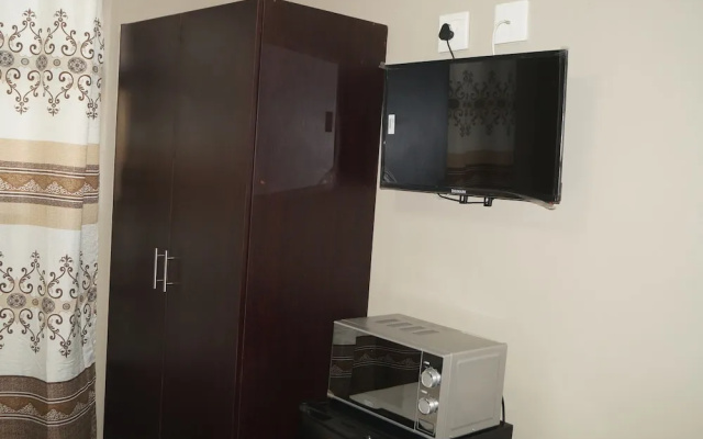 Miraton Eastgate Suites
