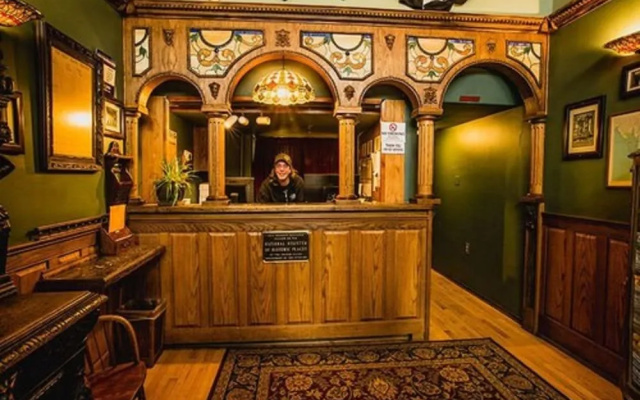 Alaskan Hotel and Bar