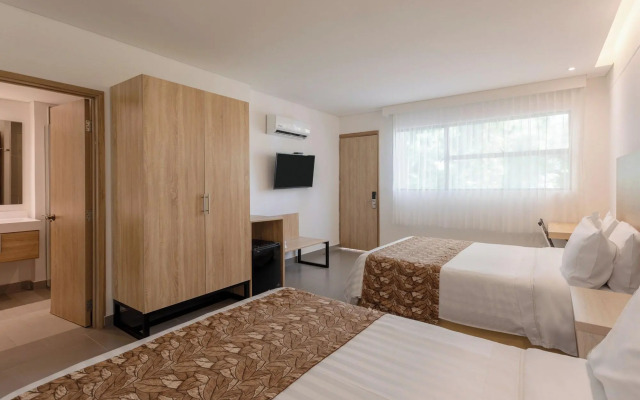 GHL Hotel Club El Puente