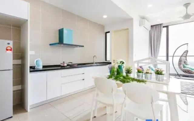 Legoland Fun- Hostahome Suites at D'Pristine Residence