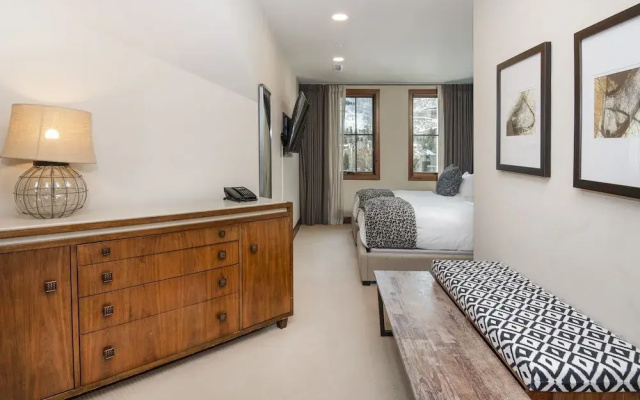 Ritz Carlton Vail #402 4 Bedroom Condo