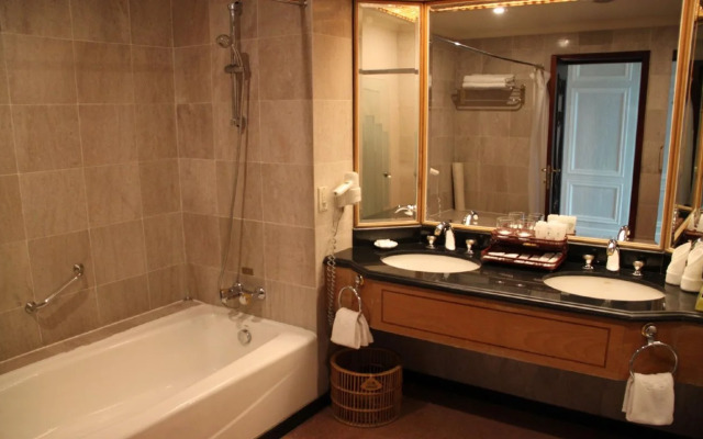 Rosedale Hotel Lotus Hill