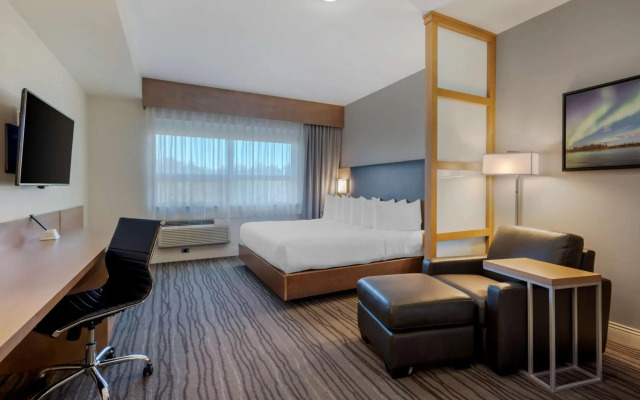 Best Western Plus Sawridge Suites