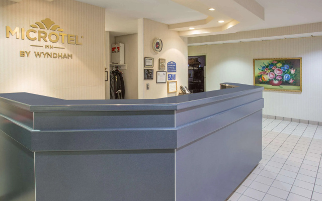 Microtel Inn by Wyndham Janesville