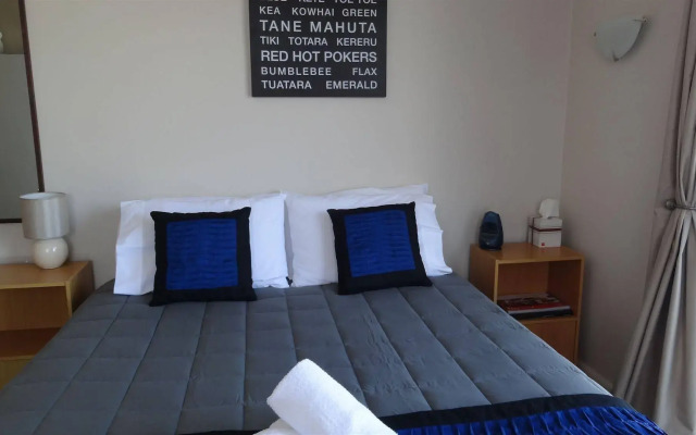 Admiral Motel