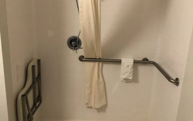 Whitesboro Inn & Suites