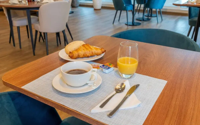 Quality Aparthotel Choisy Orly Airport