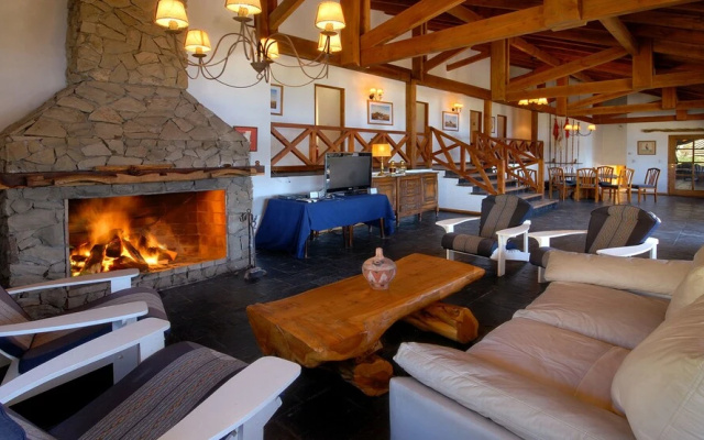 Fantastic 4Bedr Chalet Lake Views HV8