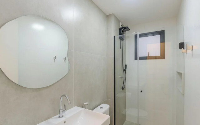 Building With New Apartments 300m From the Beach - EEP
