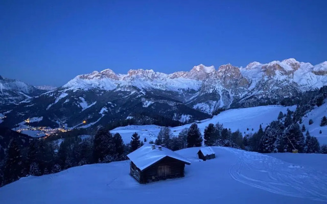 SAN PIETRO Dolomiti Small Budget Hotel