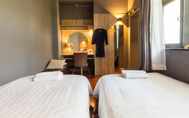 To Bed Poshtel