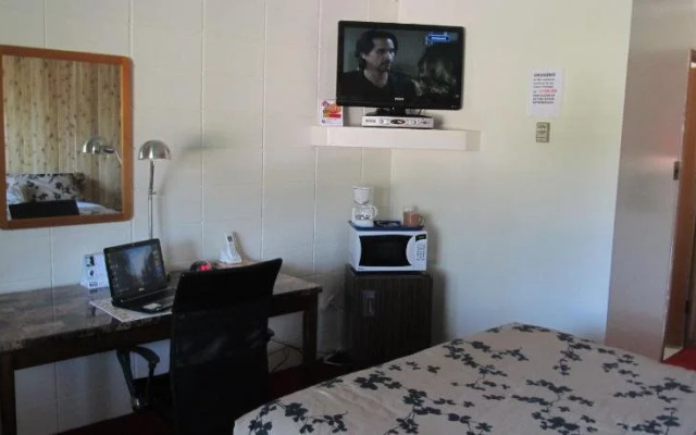 Hide Away Inn