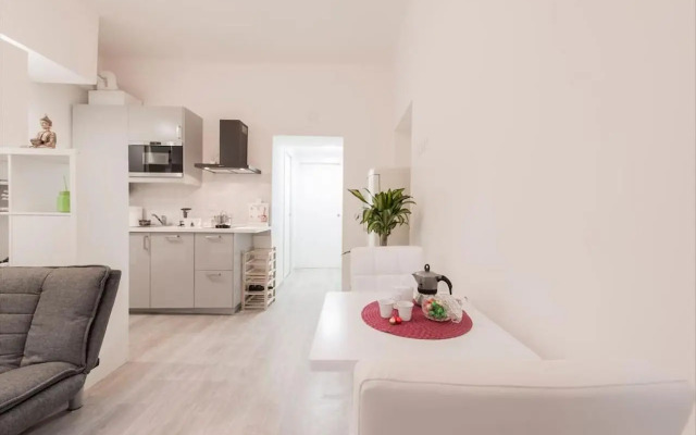 Guesthost - Porta Garibaldi White Flats