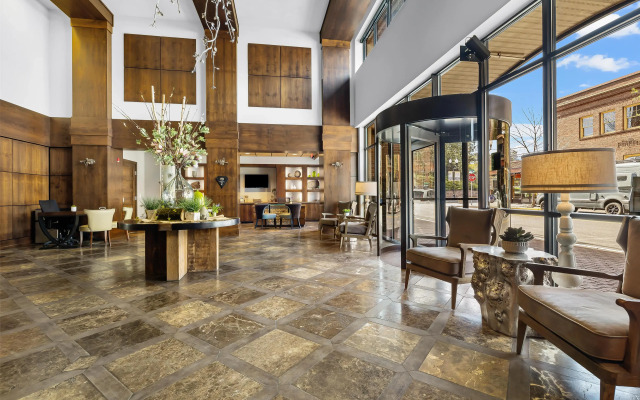 The Oxford Hotel Bend