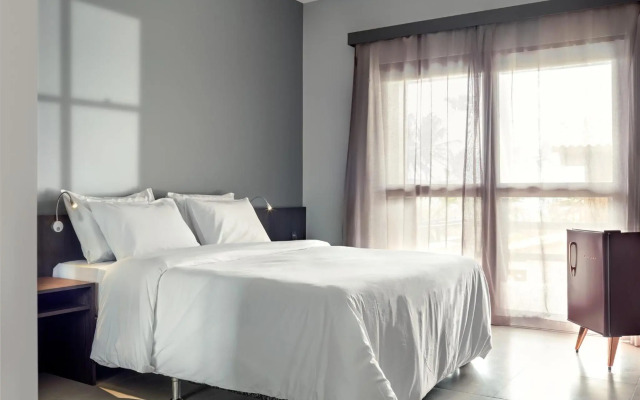 Rox by Essenza Hotel