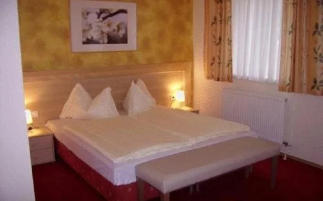 Neues Gästehaus und Hotel-Pension zum Gmoana