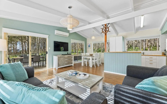 Mystery Bay Retreat