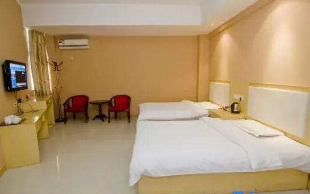 Huangmei City Business Hotel