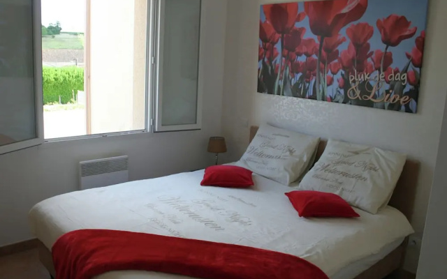 Modern Apartment in Segonzac with Swimming Pool