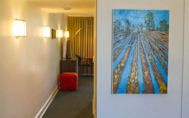 Mother Earth Motor Lodge