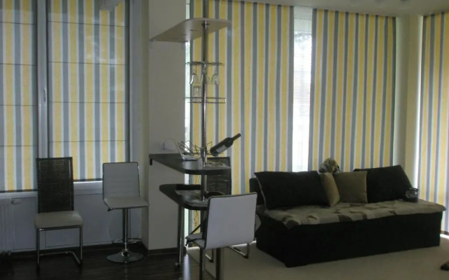 Apartment near Airport