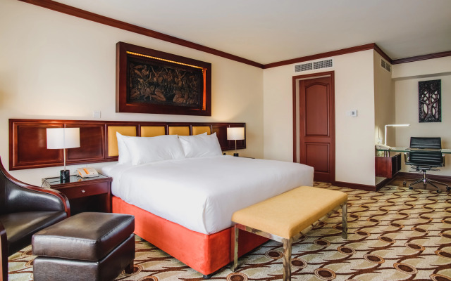 Отель Mövenpick Hotel & Residences Nairobi