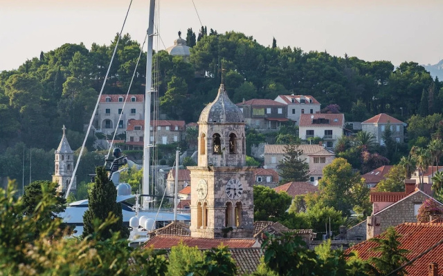 Awesome Home in Cavtat With Wifi and 1 Bedrooms
