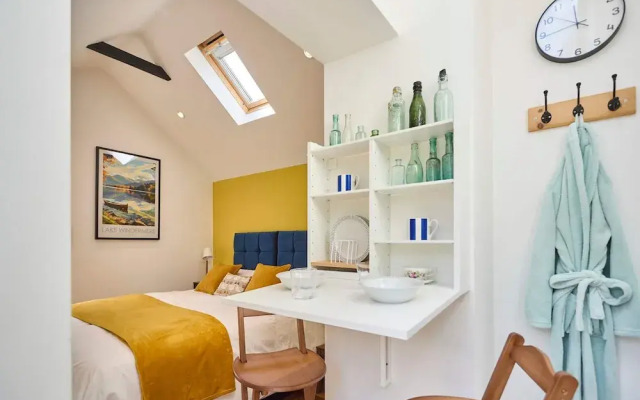 Host Stay Garden Studio