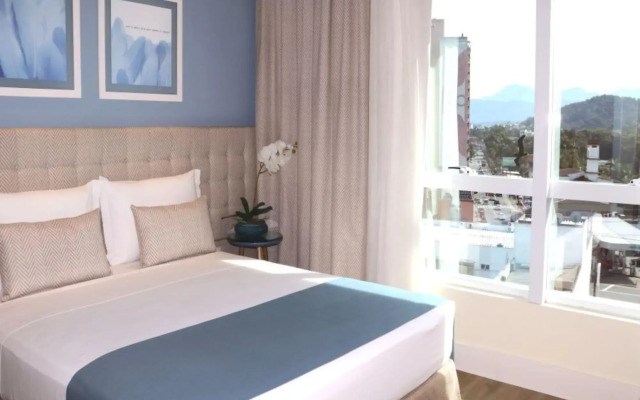 Kayrós Business Hotel