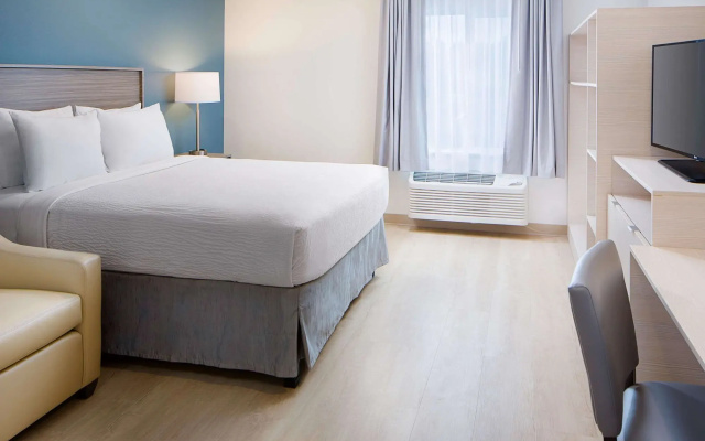 WoodSpring Suites Seattle Everett
